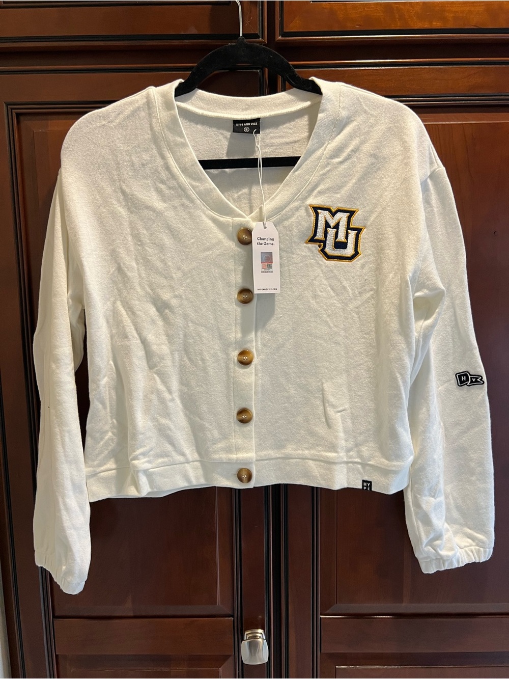 NWT Marquette University Womens Crop Button Sweatshirt Jacket Hype and Vice - S
